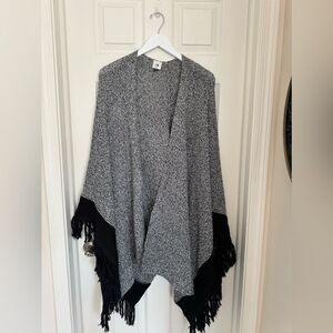 Cabi black-and-white poncho o/s wrap
